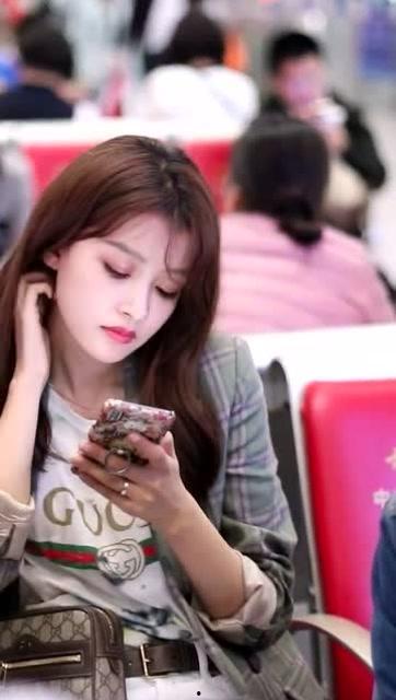 孙怡爆料妈妈是谁视频播放,妈妈身份曝光,视频播放引发热议 第1张 孙怡爆料妈妈是谁视频播放,妈妈身份曝光,视频播放引发热议 第1张